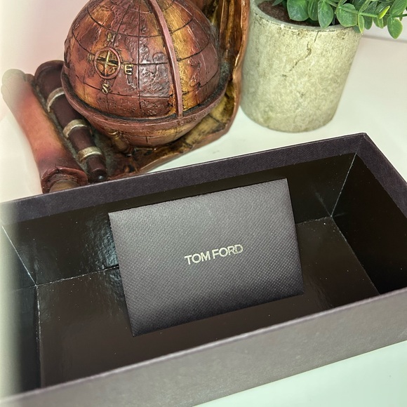 Tom Ford Women's Dark Havana Iridescent Glasses - Picture 3 of 15